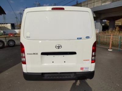 Toyota REGIUS ACE VAN