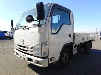 Mazda TITAN  с аукциона в Японии