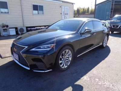 Lexus LS  с аукциона в Японии