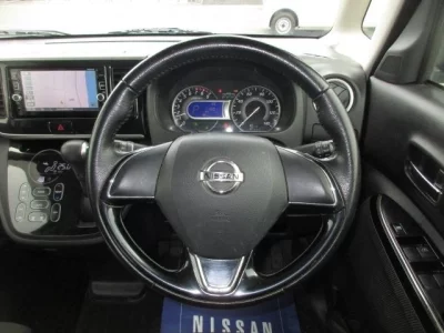 Nissan DAYZ ROOX  с аукциона в Японии