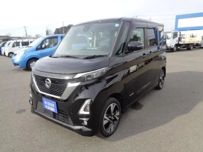 Nissan ROOX  с аукциона в Японии