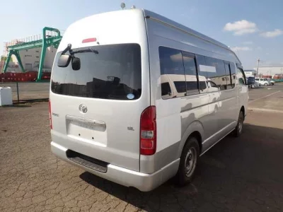 Toyota HIACE  с аукциона в Японии