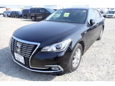 Toyota CROWN  с аукциона в Японии