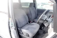 Toyota NOAH лот № 1056 оценка 3.5  с аукциона в Японии 5