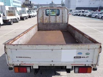 Isuzu ELF