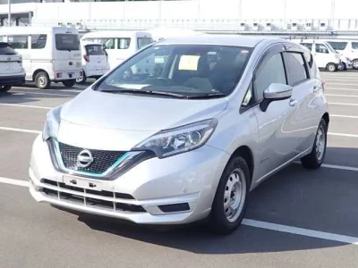 Nissan NOTE  с аукциона в Японии