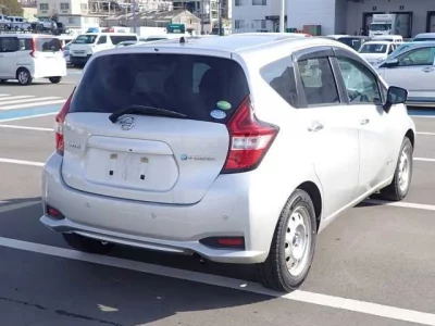 Nissan NOTE  с аукциона в Японии