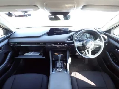 Mazda MAZDA3  с аукциона в Японии