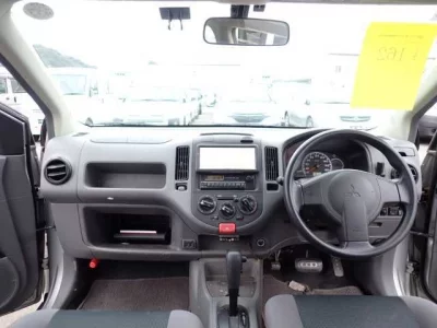 Mitsubishi LANCER VAN