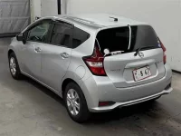 Nissan NOTE лот № 15109 оценка 4  с аукциона в Японии 1