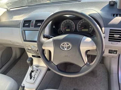 Toyota COROLLA AXIO  с аукциона в Японии