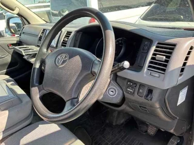 Toyota HIACE VAN  с аукциона в Японии