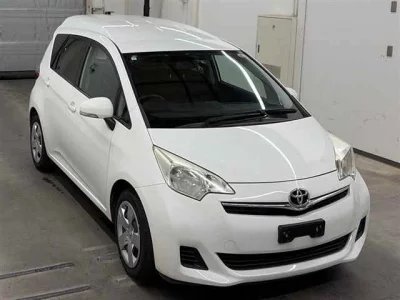 Toyota RACTIS  с аукциона в Японии