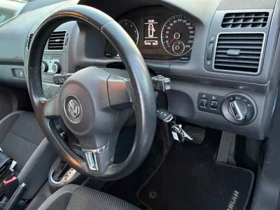 Volkswagen GOLF TOURAN