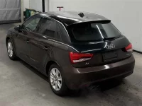 Audi A1 лот № 35021 оценка R  с аукциона в Японии 1