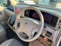 Nissan ELGRAND лот № 90074 оценка 3.5  с аукциона в Японии 2