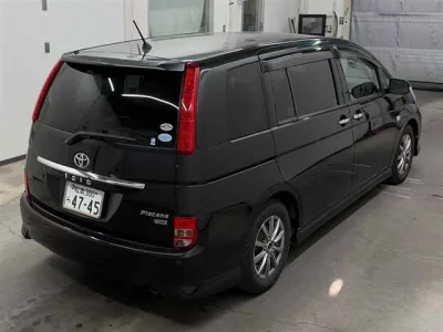 Toyota ISIS