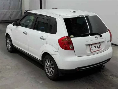 Mazda VERISA