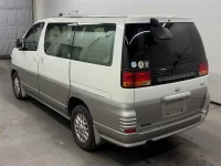Nissan ELGRAND лот № 90140 оценка 3.5  с аукциона в Японии 1