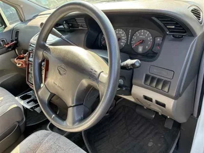 Nissan ELGRAND  с аукциона в Японии