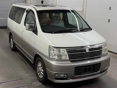 Nissan ELGRAND  с аукциона в Японии