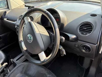 Volkswagen NEW BEETLE