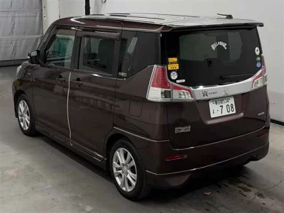 Mitsubishi DELICA D2