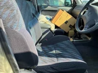 Toyota HILUX SURF лот № 70222 оценка 3  с аукциона в Японии 6