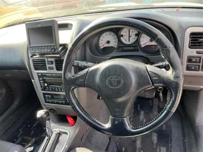 Toyota CALDINA  с аукциона в Японии