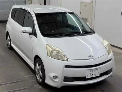 Toyota PASSO SETTE  с аукциона в Японии