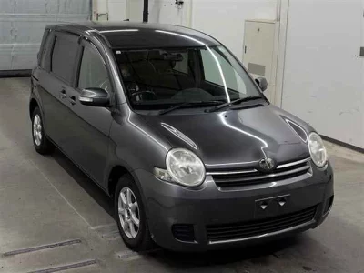 Toyota SIENTA  с аукциона в Японии