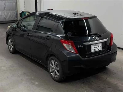 Toyota VITZ  с аукциона в Японии
