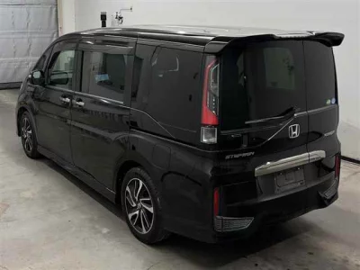 Honda STEP WAGON  с аукциона в Японии