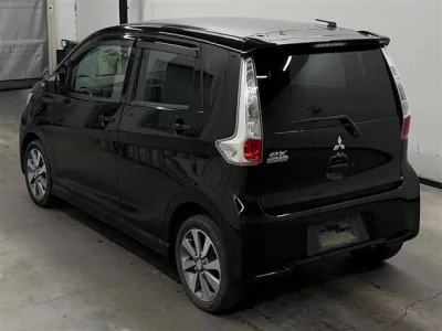 Mitsubishi EK CUSTOM