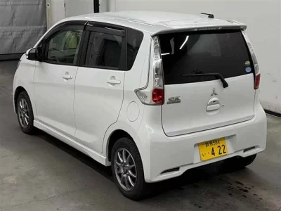 Mitsubishi EK CUSTOM