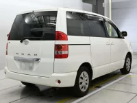 Toyota NOAH лот № 10156 оценка 3.5  с аукциона в Японии 1