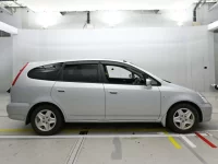 Honda STREAM лот № 90323 оценка 3.5  с аукциона в Японии 2