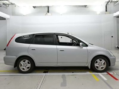 Honda STREAM  с аукциона в Японии