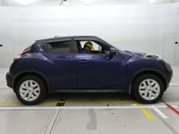 Nissan JUKE лот № 30341 оценка 4  с аукциона в Японии 2