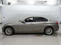 BMW 3-Series лот № 38093 оценка 3.5  с аукциона в Японии 3