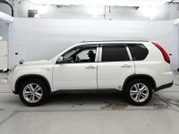 Nissan X-TRAIL лот № 30184 оценка 4  с аукциона в Японии 3