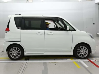 Mitsubishi DELICA D2