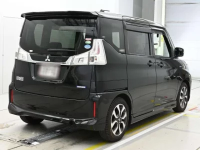 Mitsubishi DELICA D2