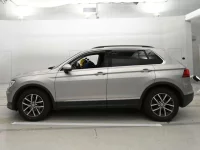 Volkswagen TIGUAN лот № 38009 оценка 4  с аукциона в Японии 3