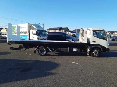 Toyota DYNA  с аукциона в Японии