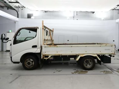 Toyota DYNA  с аукциона в Японии