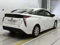 Toyota Prius лот № 30082 оценка 3.5  с аукциона в Японии 1