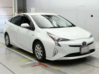 Toyota Prius лот № 30082 оценка 3.5  с аукциона в Японии 4