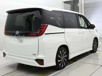 Toyota NOAH лот № 36136 оценка 5  с аукциона в Японии 1