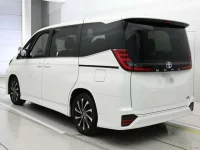 Toyota NOAH лот № 36136 оценка 5  с аукциона в Японии 5